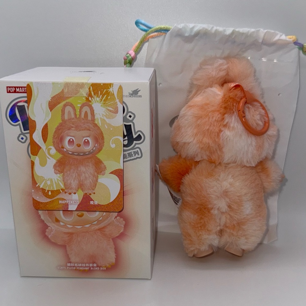 BRAND NEW Pop Mart Labubu Big Into Energy Happiness (Orange) - Picture 4 of 5